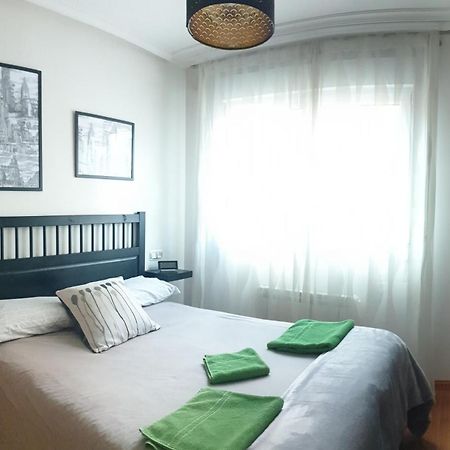 Apartamento "Los Prados" Wifi Y Parking Oviedo Exterior foto