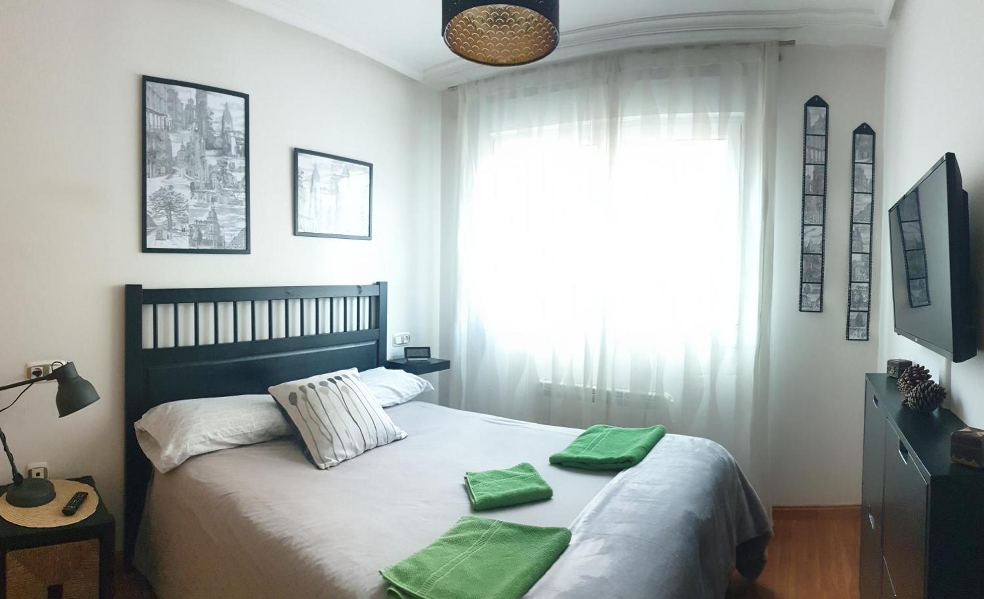Apartamento "Los Prados" Wifi Y Parking Oviedo Exterior foto