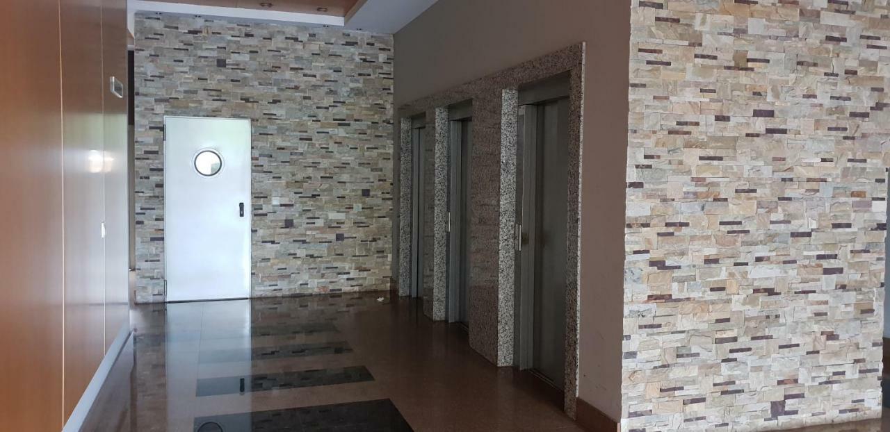 Apartamento "Los Prados" Wifi Y Parking Oviedo Exterior foto